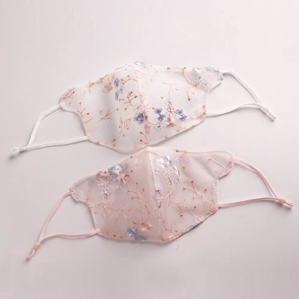 Maschera classica con velo ricamato a fiori, maschera antipolvere traspirante in pizzo, maschera protettiva solare sottile regolabile