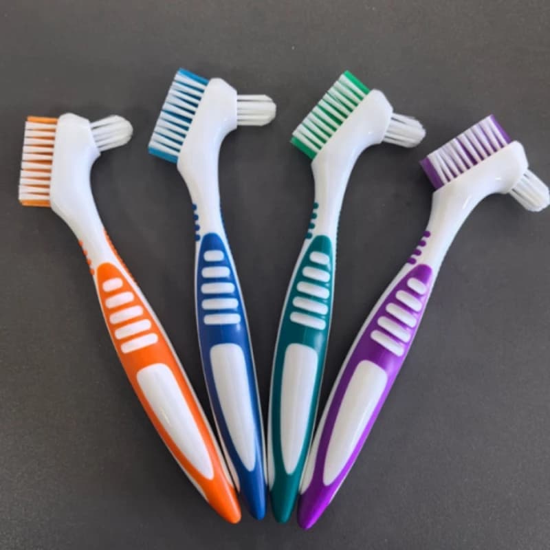 4 spazzolini per dentiere a doppia faccia, portatili, con setole morbide multistrato, strumento multifunzionale per massaggio delle gengive