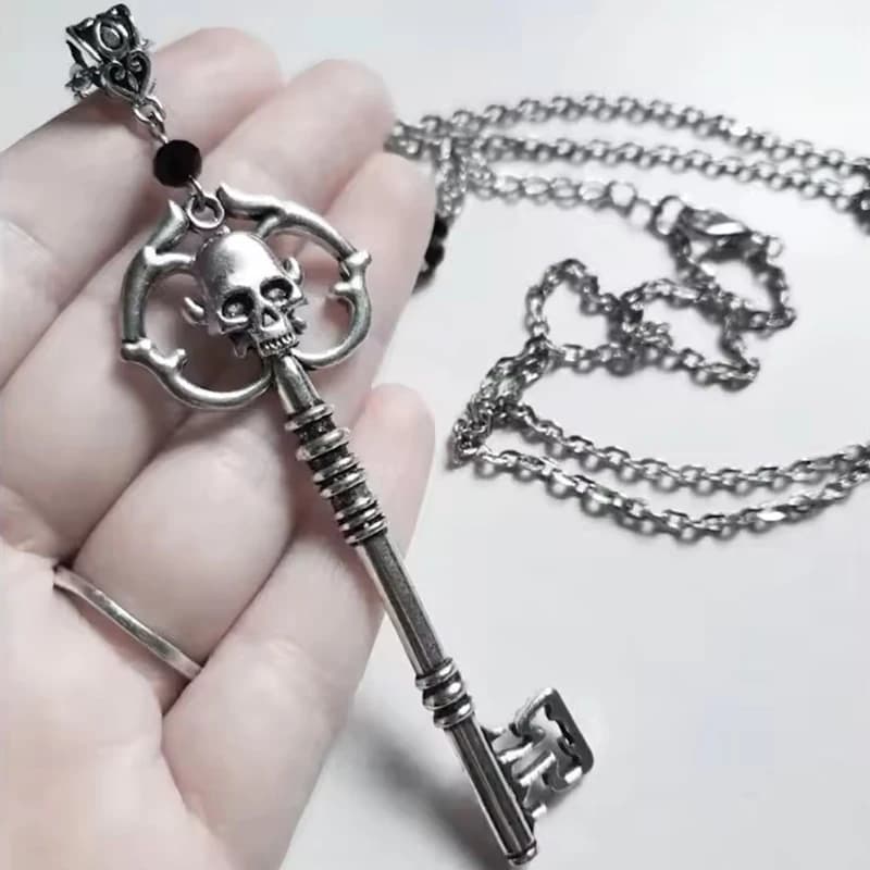 ‘New Antique Skeleton Key Pendant Necklace Creativity Pendant Charm Statement Punk Jewelry Novelty Grunge Gothic Halloween Gift