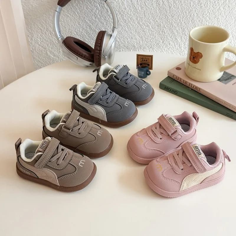 Kids winter sports shoes PU leather sneakers for boys and girls Ergonomic sneakers for children with soft and waterproof sole