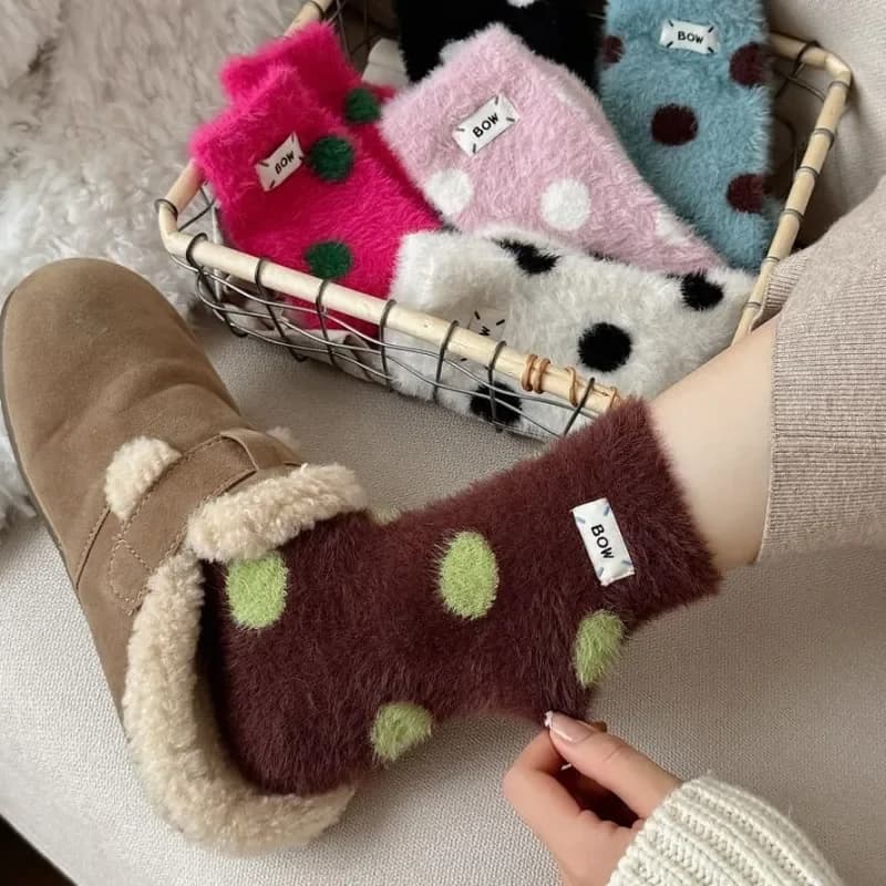 2026 Mink Velvet Polka Dot Socks Thickened Velvet Warm Striped Home Floor Sleeping Socks for Girls Medium Tube Socks