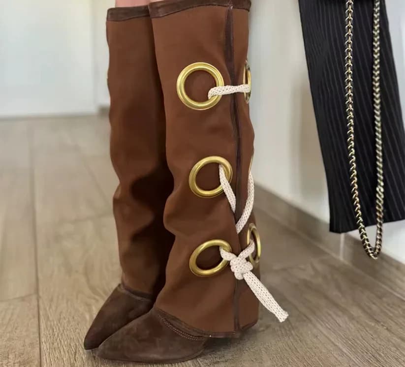 New high knee boots in black suede for women fall/winter Design with laces with golden ring decorations, long fashionable boots with pointed wide heel