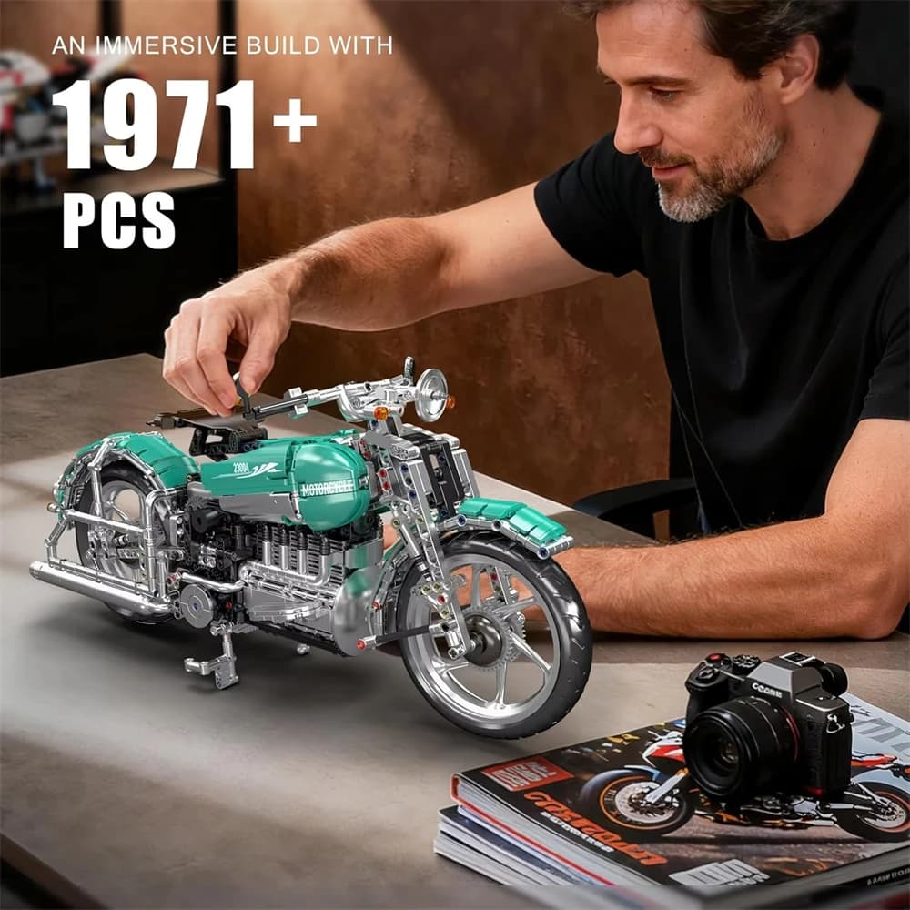 Mould King 23004 Blocchi da Costruzione Creativi per Moto Cruiser Americana, Giocattolo Tecnico Vintage da Collezione