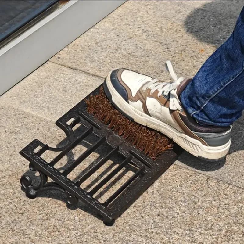 Spazzola per scarpe in ghisa, dispositivo per lucidare le scarpe, tappetino per la pulizia delle suole, accessorio per la rimozione del fango da ingressi e cortili.
