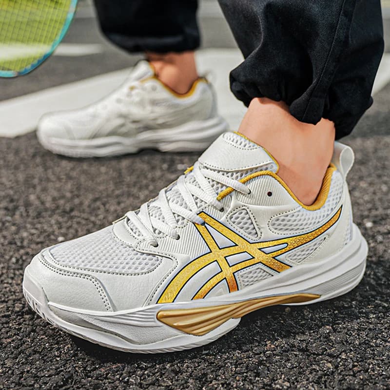 Man Shoes Luxury Sneakers Male Comfortable Shoes Lightweight Men Outdoors Fashion Badminton Men's Shoes Breathable Running Shoes