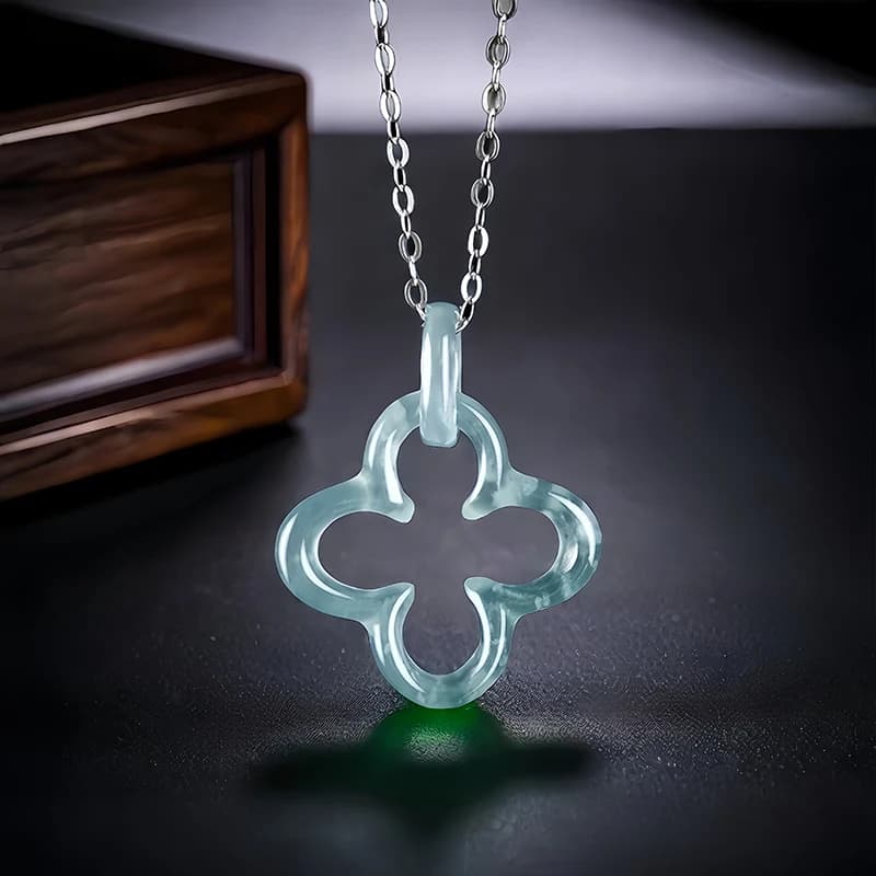 Blue Myanmar giadeite collana con ciondolo a quadrifoglio fascino di lusso giada birmana naturale moda uomo intagliato gioielli reali