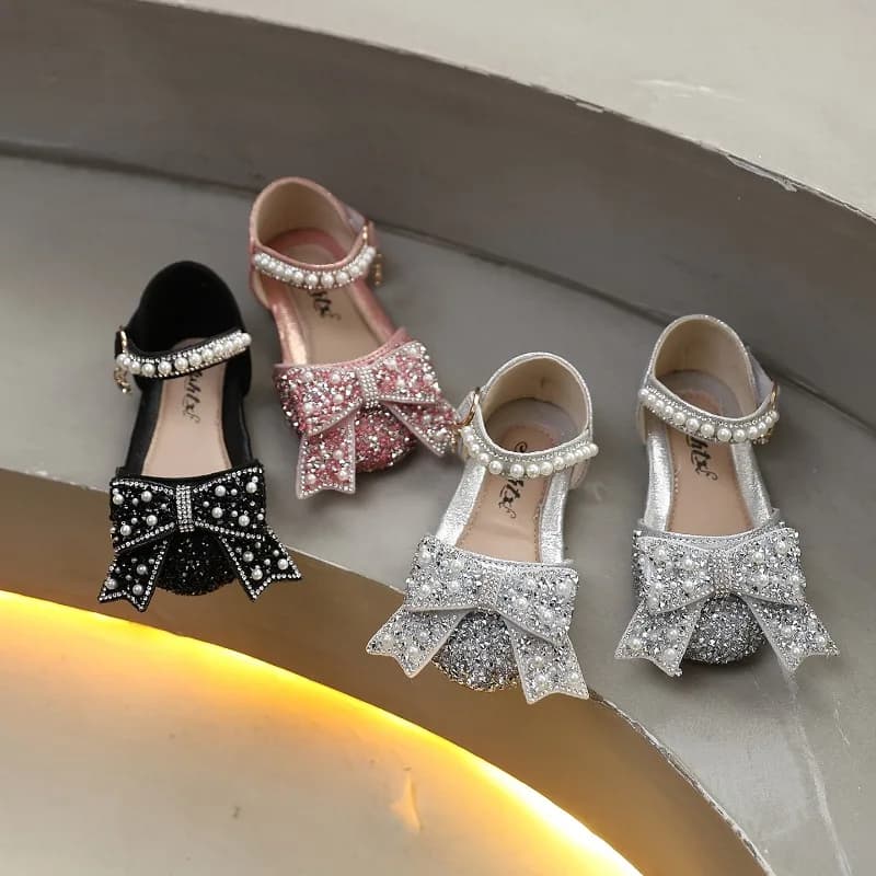 Nuovi Sandali Eleganti per Bambine 2026, Scarpe da Principessa con Strass e Fiocco, Calzature da Festa e Matrimonio alla Moda per Bambini
