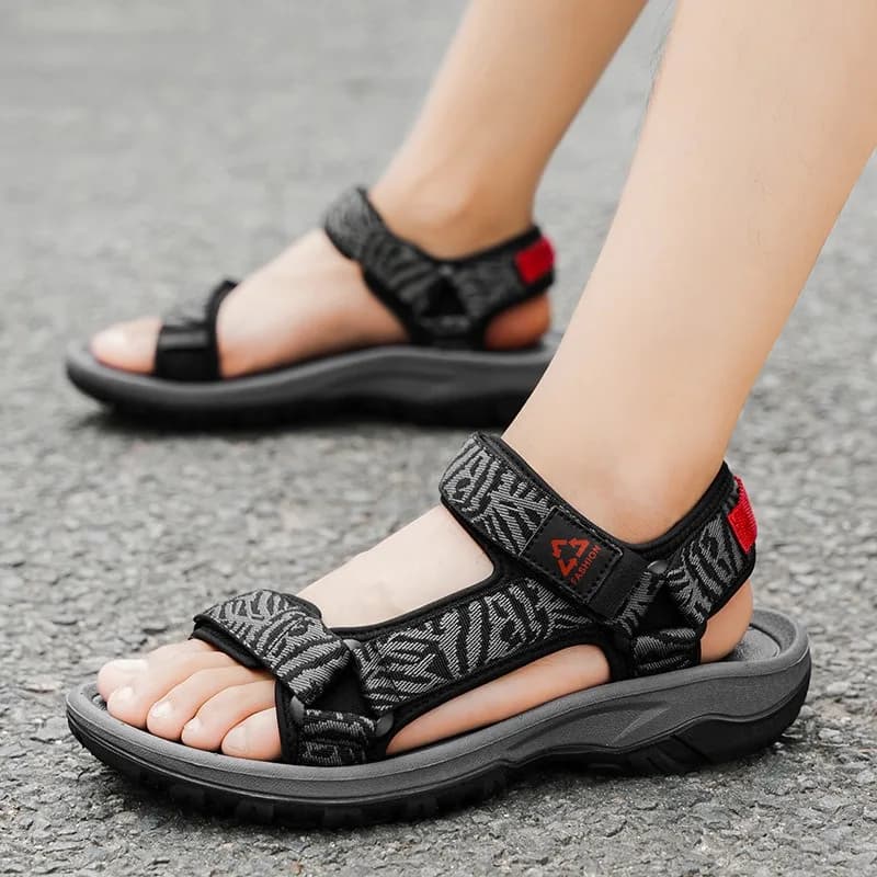 Nuovi Sandali Estivi da Uomo - Scarpe Casual con Suola Morbida e Leggera, Chiusura a Strappo, Comode Ciabatte da Esterno