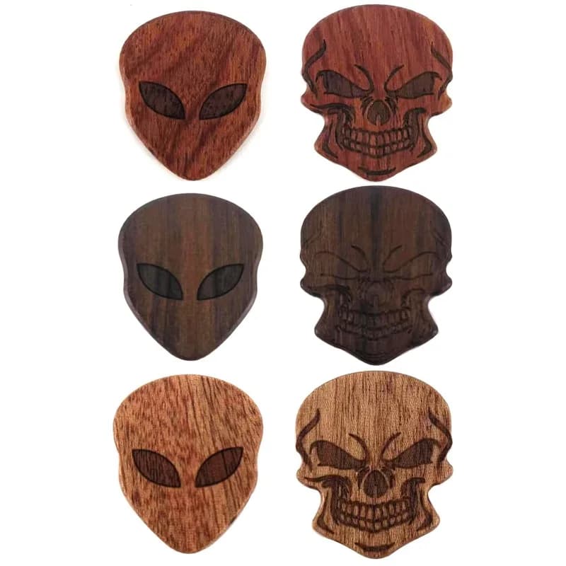 Colonna sonora in legno Horror Skull Halloween Pick plettro per chitarra accessori per la parte dei bassi a forma di cuore personalità