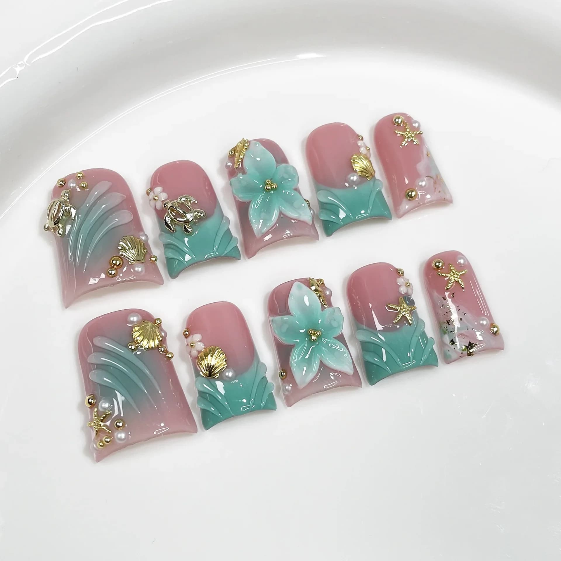 Set di 10 Unghie Finte Stile Oceano, Unghie Press-on con Fiori 3D Fatti a Mano, Perle, Nail Art Sfumata, Unghie Finte Francesi
