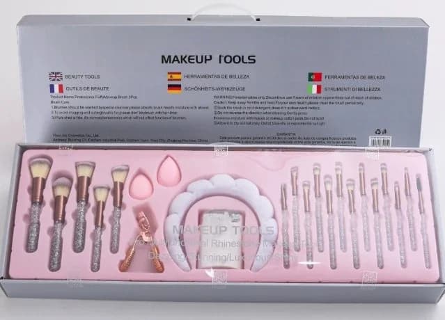 18 pennelli per trucco incostati, fasce per capelli, bigodini per ciglia e altri strumenti per il truccoLogo personalizzato
