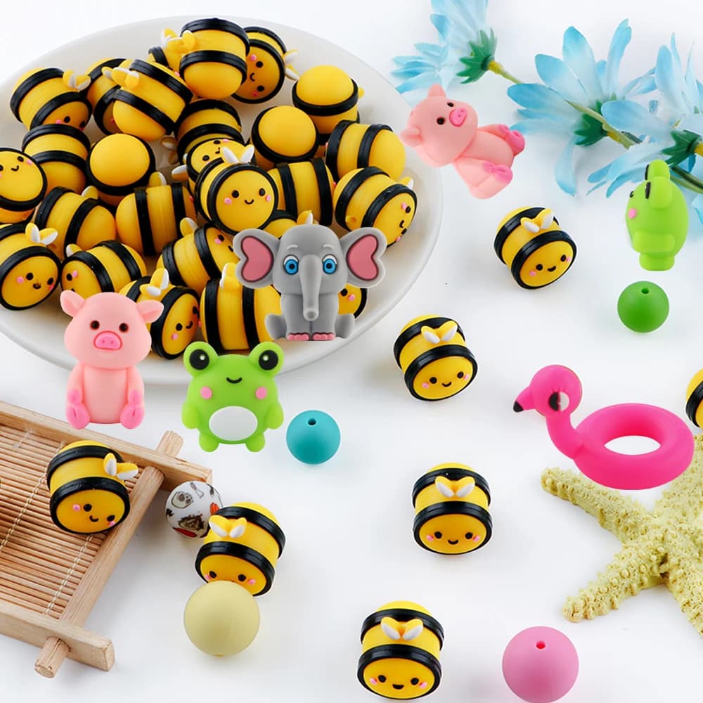 8 Pz/lotto 3D Perline Focali In Silicone Ape Rana Maiale Perline Animali Per La Produzione di Gioielli FAI DA TE Braccialetto Portachiavi Perline Penna Accessori