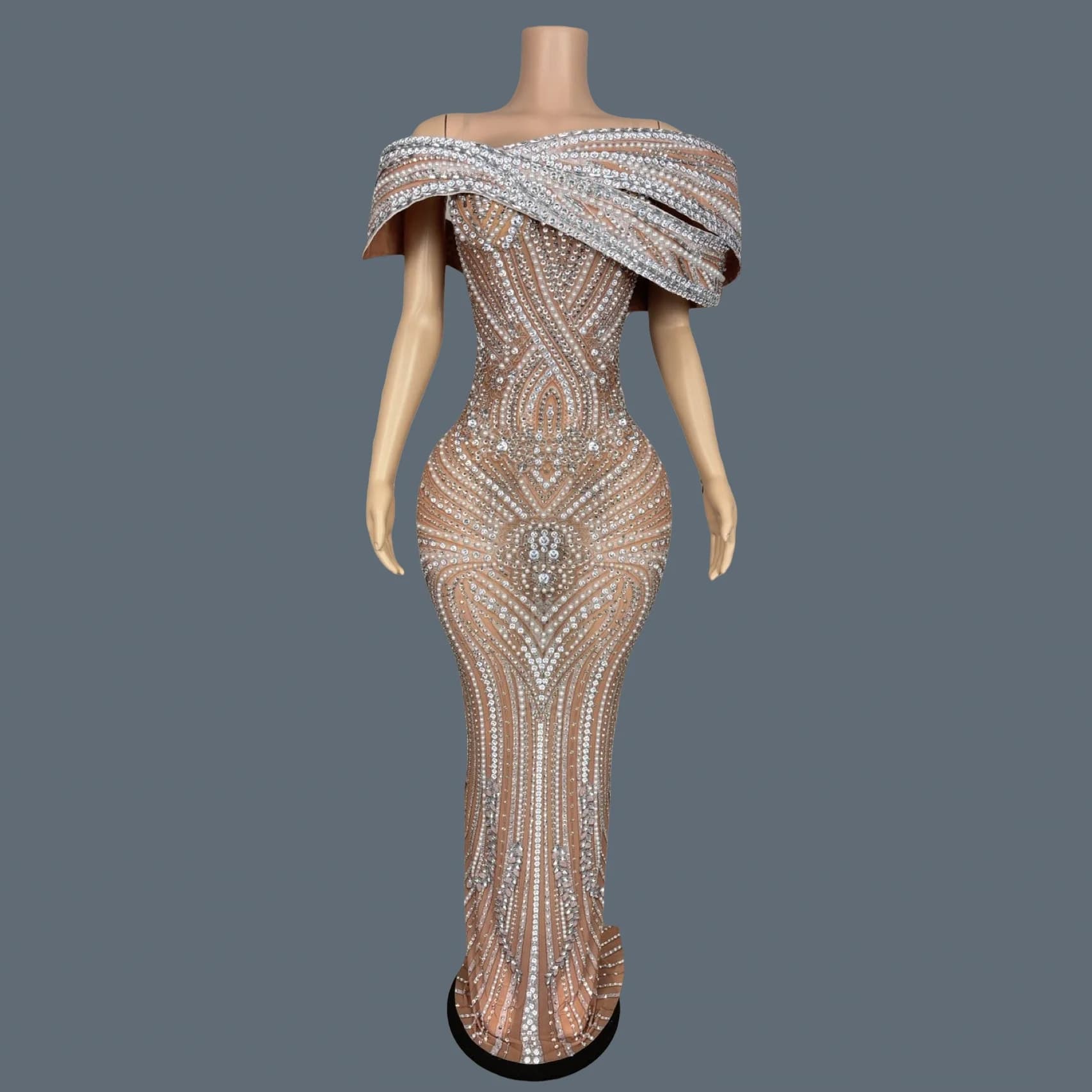 Cristalli scintillanti Abito senza spalline di lusso Donne sexy Compleanno Festeggia il vestito da festa Abito da sera di fascia alta Servizio fotografico Indossare Chidao