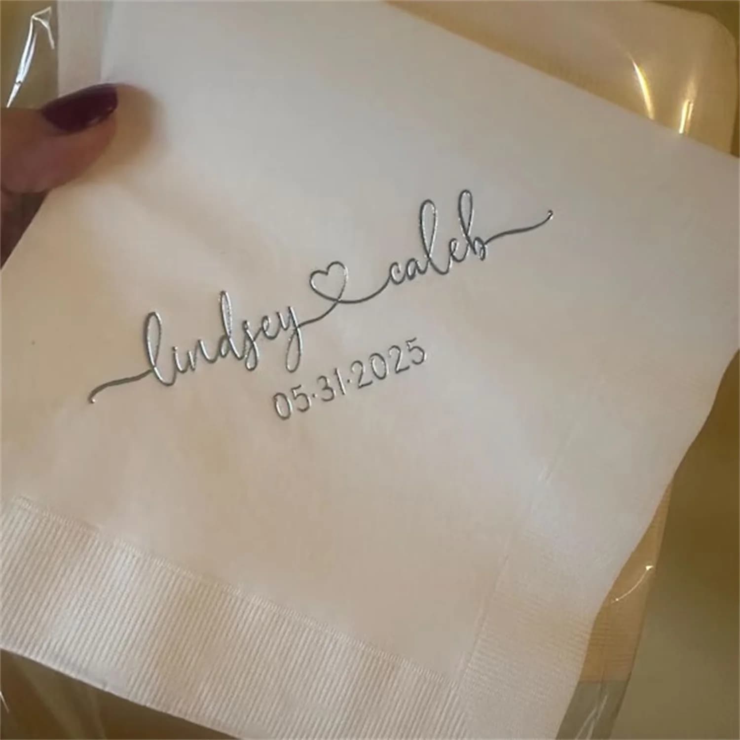 Tovaglioli da sposa personalizzati da 50 pezzi Tovaglioli da matrimonio con monogramma personalizzato con cuore personalizzato Tovaglioli da bar personalizzati LOTTI di reception di