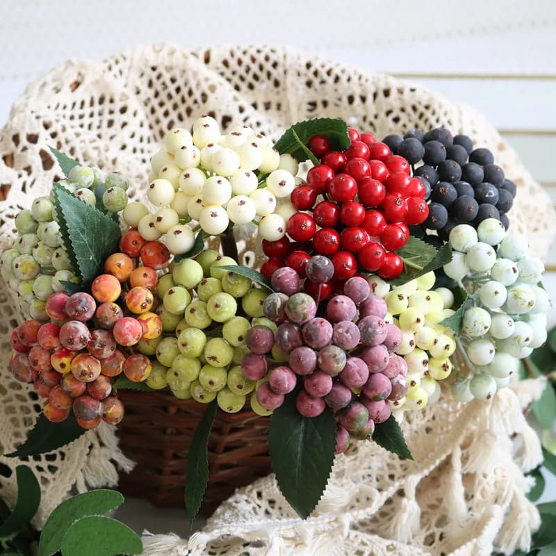 Berry Fiori artificiali Bouqute Fiori finti in plastica per la decorazione domestica Giardino di Natale Decorazione di nozze Accessori per piante finte