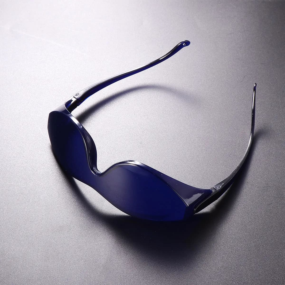 Pack of 1 Protective Glasses in Plastic, Convenient Protective Glasses for IPL Treatments, Dental Whitening and Laser Removal