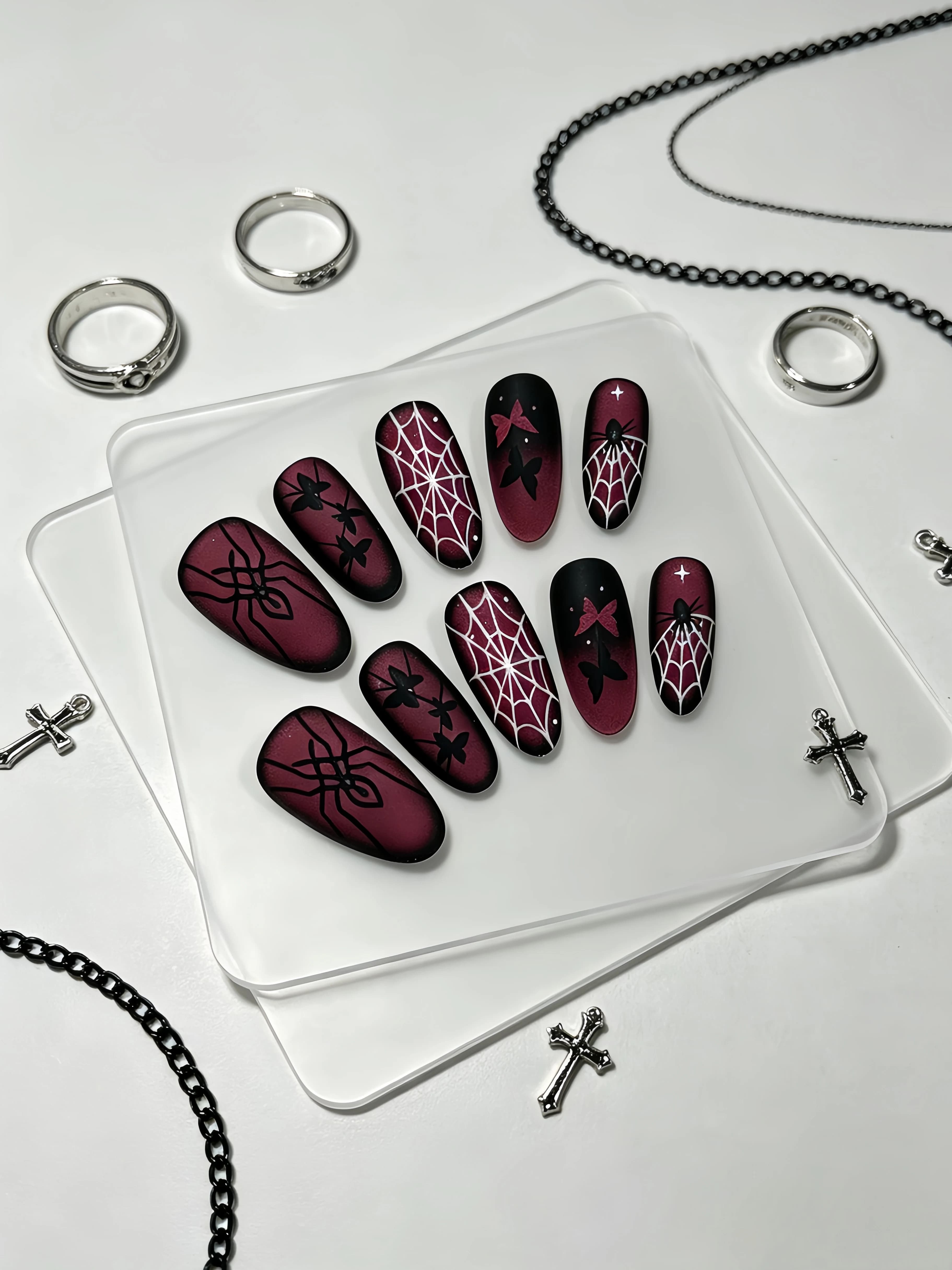 10 Pieces of Medium-Length Almond-Shaped Press-On Nails, Red and Black Gradient Hand-Painted Spider Nail Art, Gothic Sweet and Dark Style, Personalized Press-On Nails for Halloween Parties, Retro Dark Style Minimalist Design, Mature and Spicy Girl Nail Art, Fake Nails for Music Festivals, Bars, and Fan Events