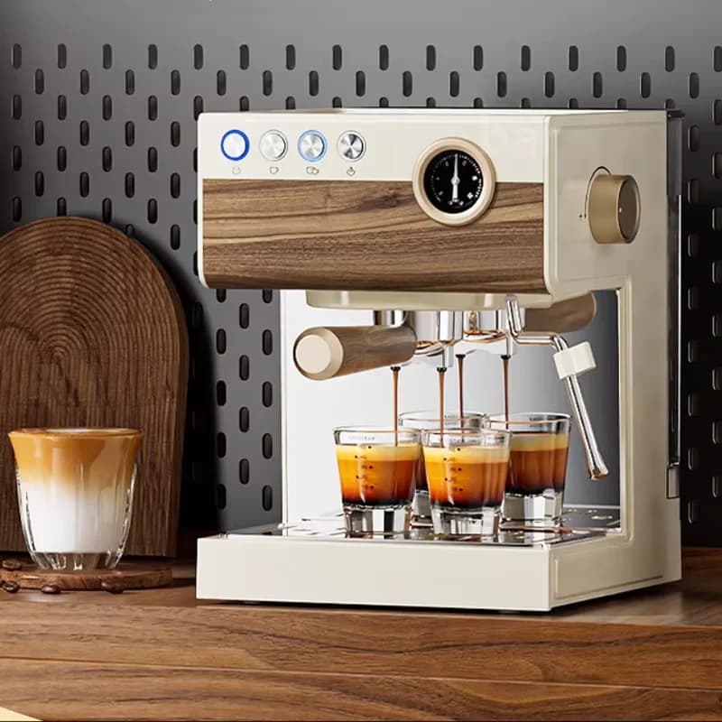 Caffettiera in acciaio inossidabile per uso domestico italiano piccola macchina da caffè semiautomatica a vapore con concentrazione di bolle di latte a vapore per ufficio