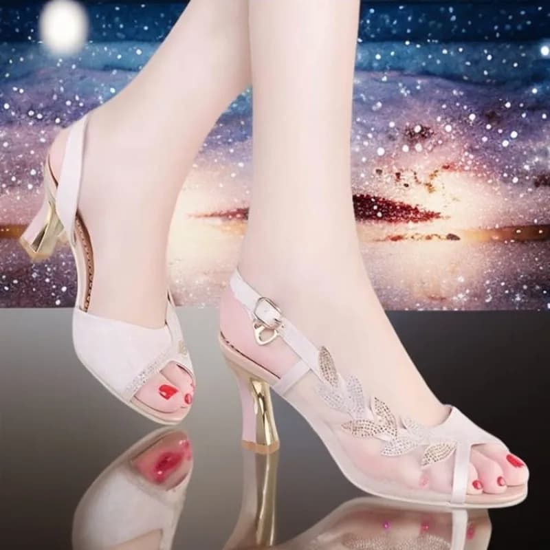 Summer New Fashion Korean Style Fish Mouth Roman Diamond High Heels Casual Large Size Women's Sandals Glittering Party Shoes