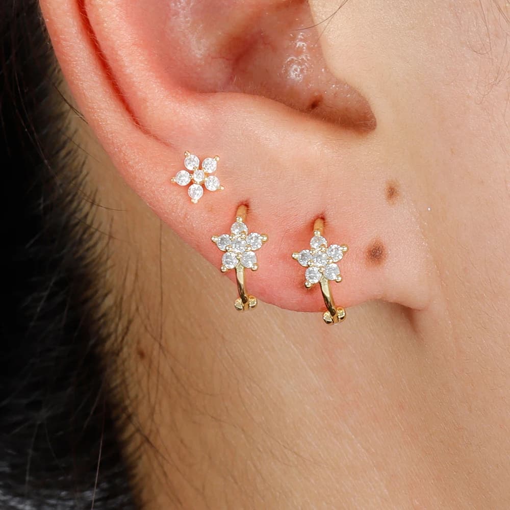 Set di orecchini a cerchio minimal in acciaio inossidabile da 3 pezzi per le donne Gioielli con piercing alla cartilagine con zirconi colorati