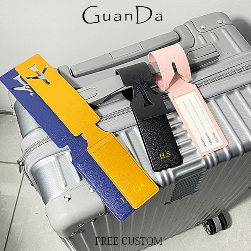 Etichetta per bagagli lunga con logo aziendale personalizzato Etichetta per valigia per aereo portatile in pelle PU da viaggio Nome all'ingrosso Porta carte per messaggi Tel