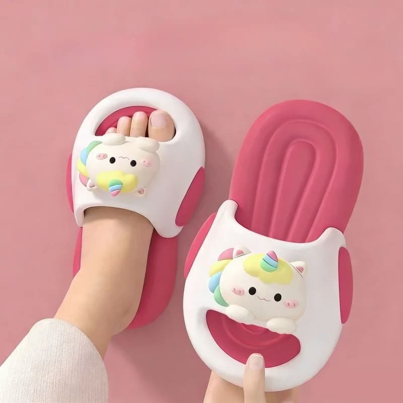 Ciabatte per bambini, estive e traspiranti, con decorazioni a cartoni animati, adatte per docce e bagni interni, suola morbida antiscivolo, a tema cartoni animati.