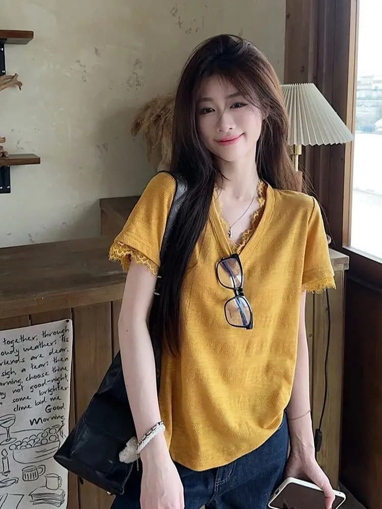 Yellow Lace Splice Short Sleeve T-Shirt Women's New Summer Design Striped Texture V-neck Loose Top Korean Style Commute Wind