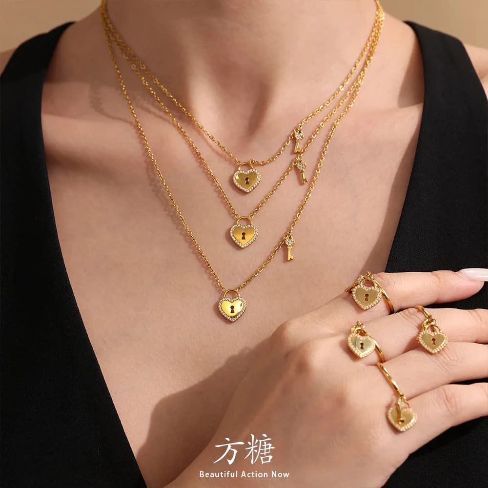 Keen on Acciaio inossidabile Love Lock Chiave Collana Bracciale Zircone impermeabile Moda Set di gioielli di lusso leggeri personalizzati