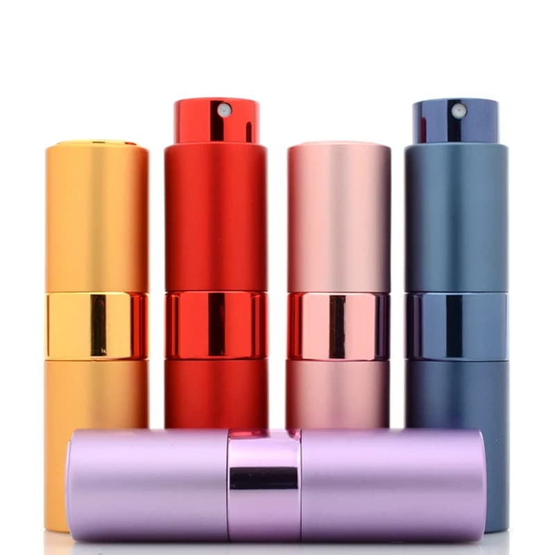 Flacone Spray al pepe riutilizzabile rossetto di emergenza strumento di sicurezza personale protezione Spray al peperoncino Anti-lupo per le donne
