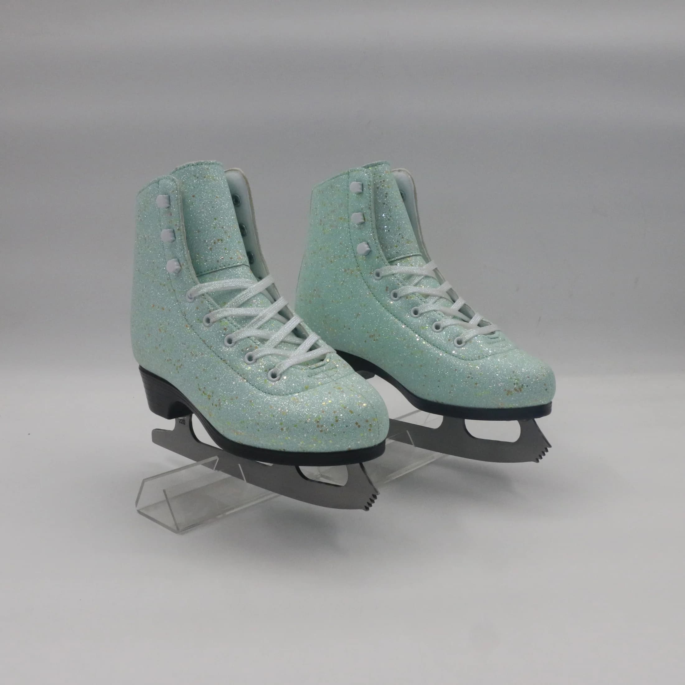 Elegant Green Glitter Ice Skates - Women's Fashion Figure Skates with Thermal Lining & Shimmer Finish