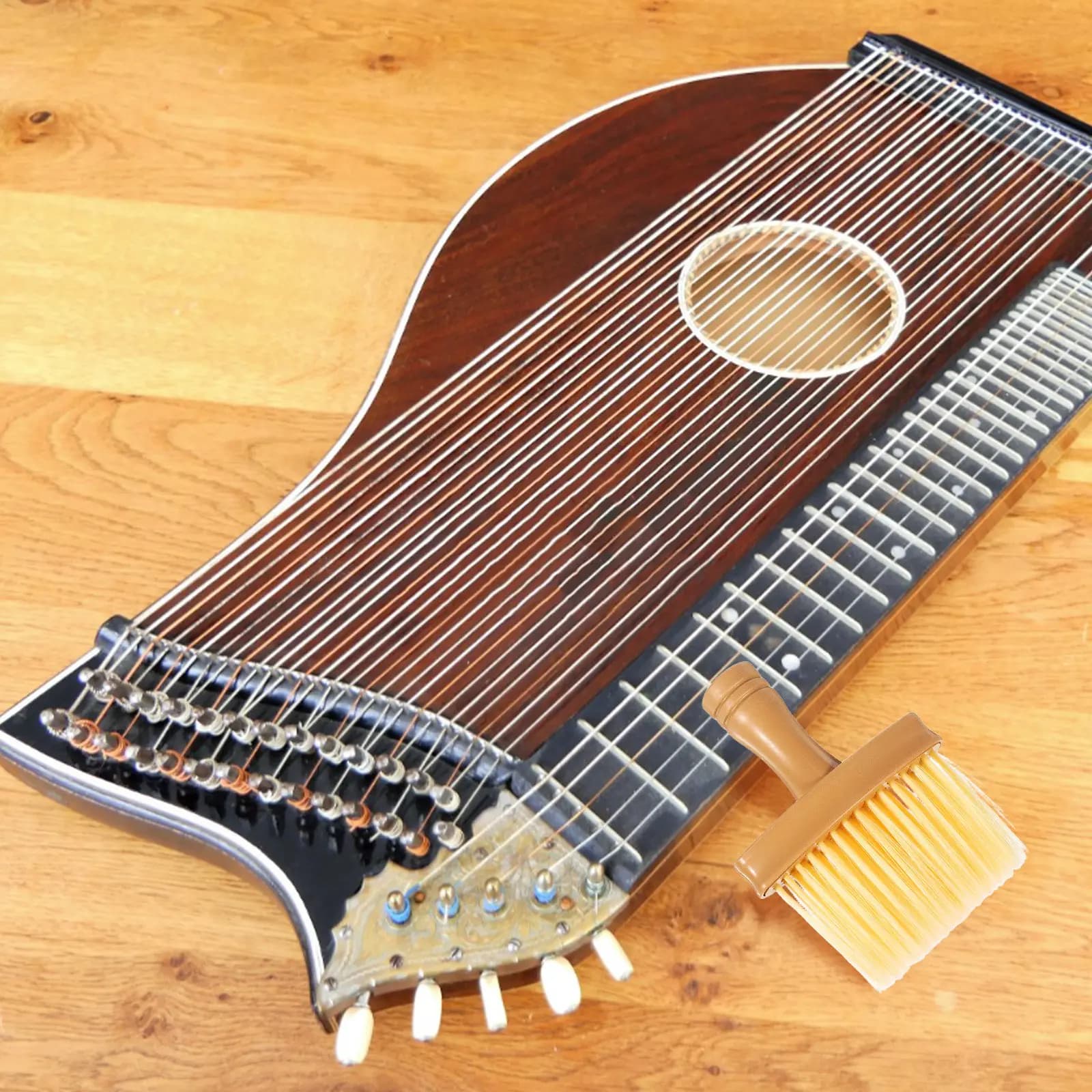 Long Bristle Guqin Brush Instrument Cleaner Comfortable Handle Dust Remover Ideal for Guzheng Piano Guitar Keyboards Laptops