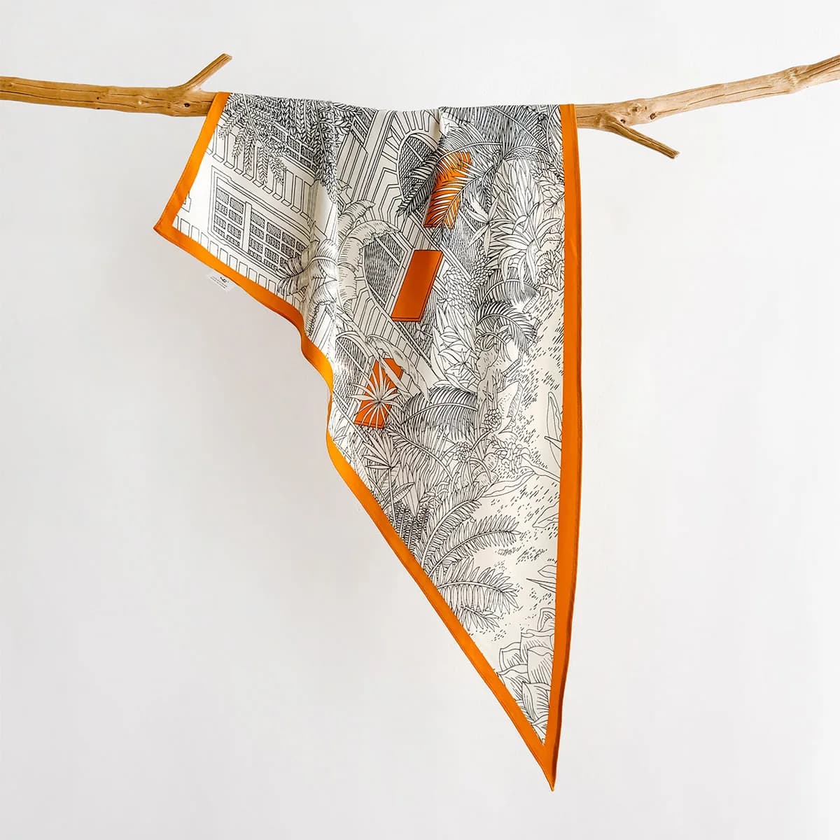 Trendy Bandana 100% Mulberry Triangular Scarf Women Silk Head Scarf Ladies Neck Kerchief Hair Bandana Shawl Wrap Hijab Foulard