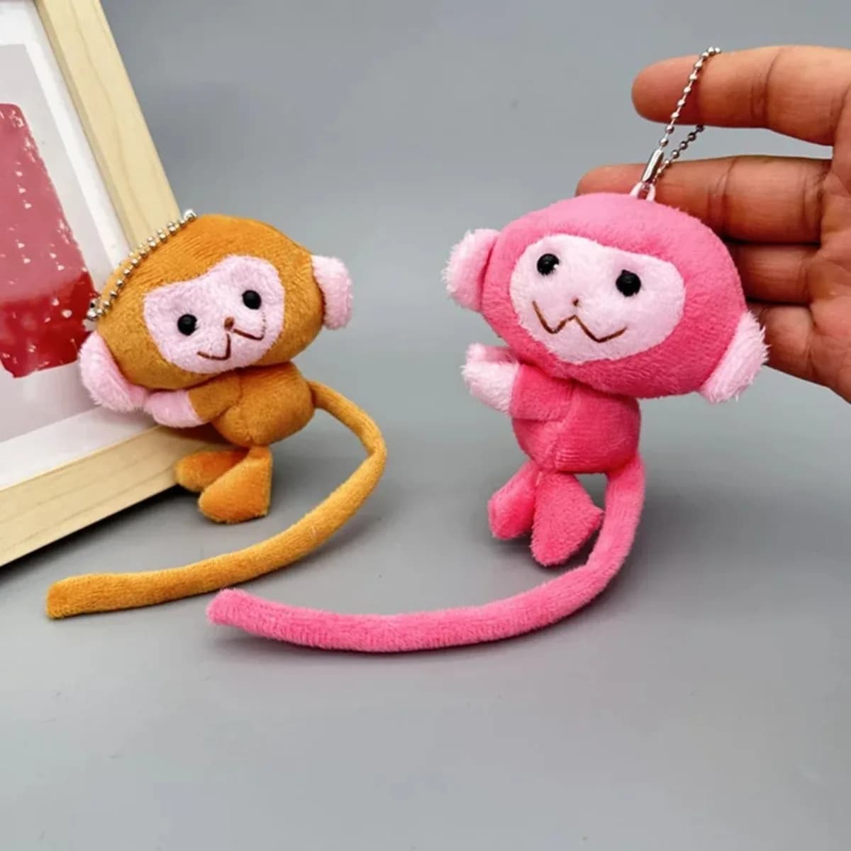 Portachiavi Scimmia a Coda Lunga, Peluche Cartone Animato, Ciondolo Fai da Te, Accessorio per Zaino, Regalo per Bambini e Ragazze