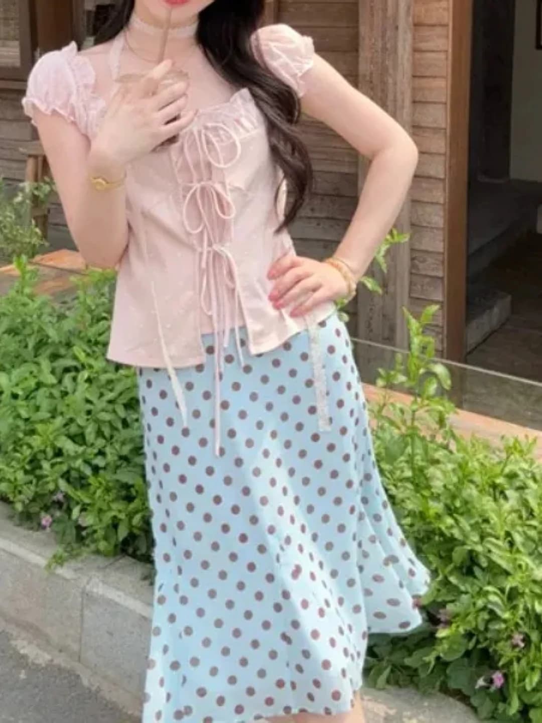 T-shirt da donna estiva a maniche corte con volant a pois, design a cintura, effetto snellente, stile coreano, per il tempo libero