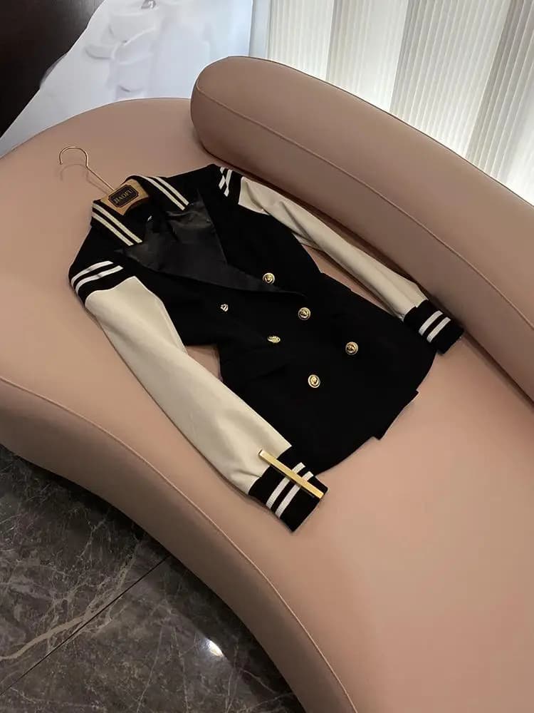 Giacca in Pelle con Chiusura a Leone in Metallo, Giacca da Donna con Maniche in Tessuto, Bottoni a Doppia Fila, Stile Commuter, Cappotto a Maniche Lunghe
