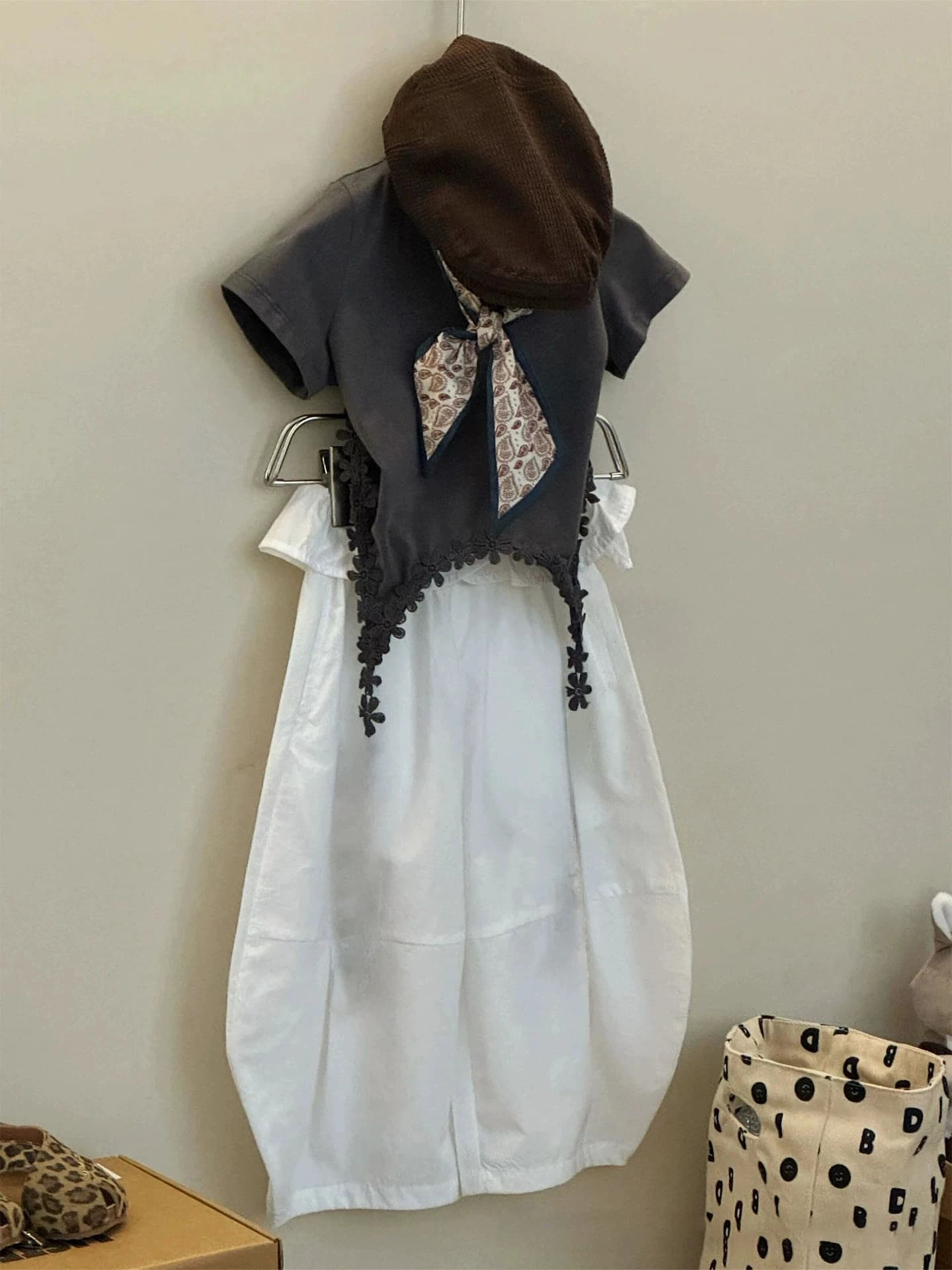 Girls Short Sleeve T-Shirt Children's Summer Fashionable Short Style Dark Grey Unique Clothes Korean Style round Neck Top