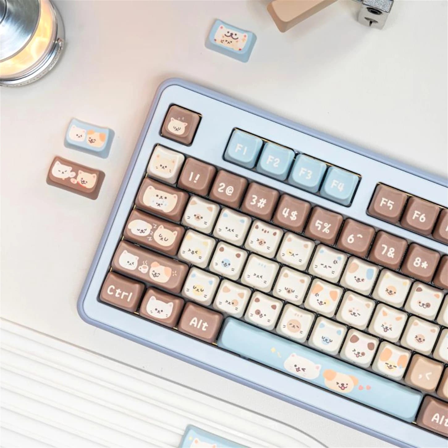 Set di Tasti MAO a Tema Gatto con Sale Marino, 130 Tasti in PBT, Keycap MAO Kitten per Tastiere Meccaniche HI75 HI8 68 F99 104 64