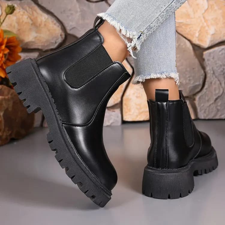 Women's Shoes 2025 Classic women's short boots with thick sole Winter comfort shoes Elegant women's boots with thick autumn fashion sole