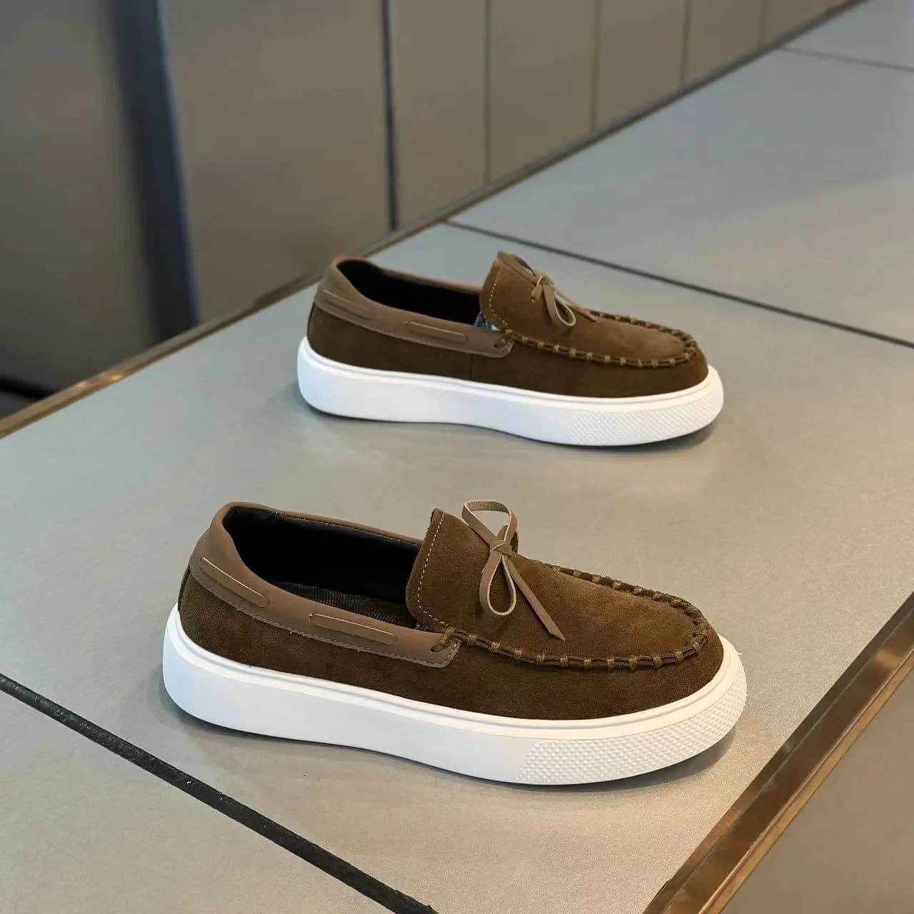 Men's Casual Shoes Men's Leather Slip on Moccasins Breathable Men's Guide Shoes Comfort Soft Footwear Men's Shoes