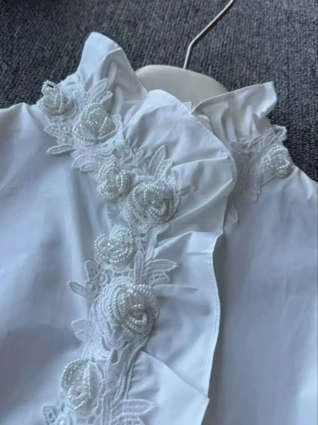 Camicette e Camicie Eleganti da Donna in Cotone con Ricami Floreali 3D di Alta Qualità, Bianche e Nere, a Maniche Lunghe - Abbigliamento Femminile