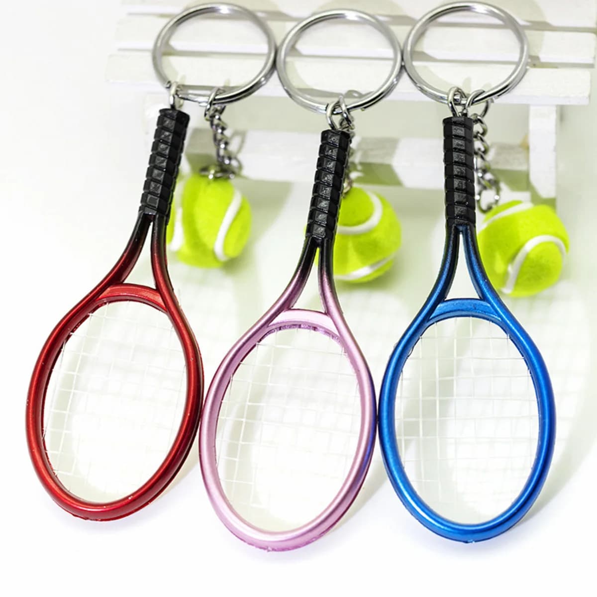 Miniature Keychain for tennis rack: ideal for car and souvenirs for sports fans