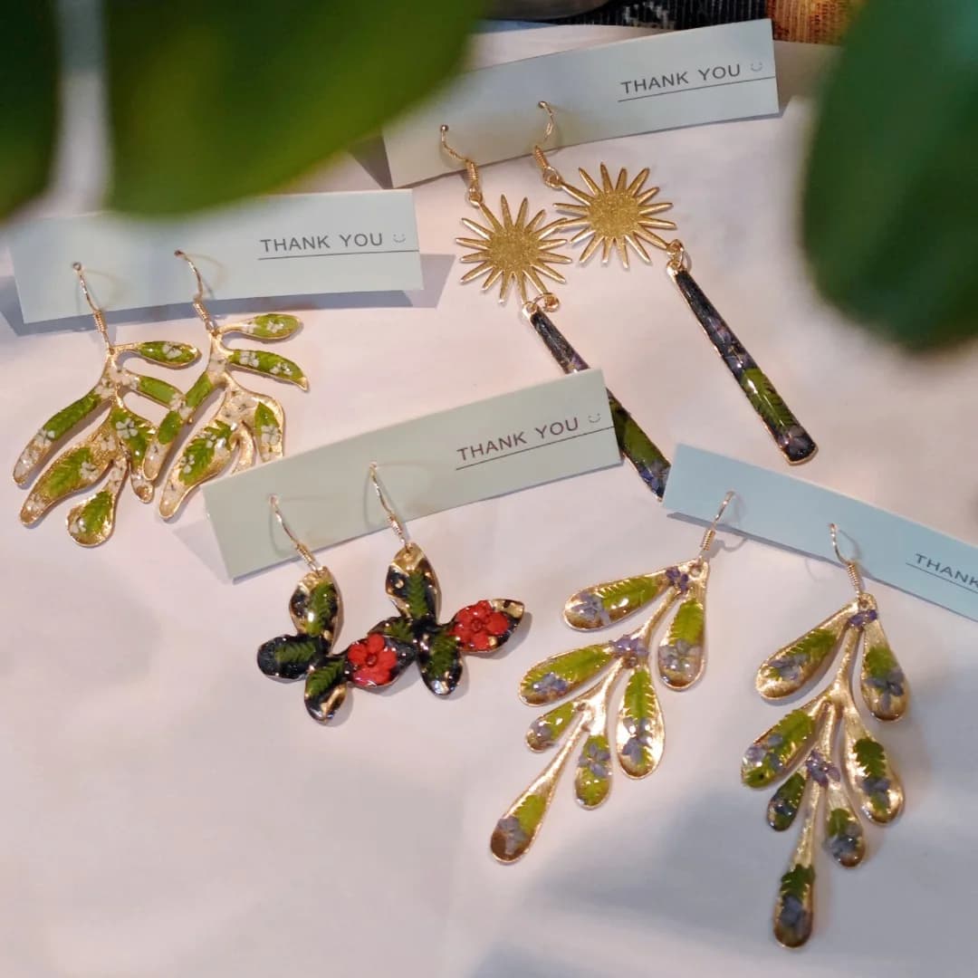 3339 Orecchini di esemplare di piante di fiori reali secchi fatti a mano all'ingrosso Orecchini di design pastorale in ottone vintage Regalo di compleanno di Natale