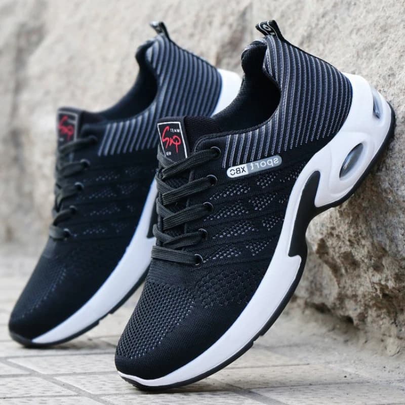 2025 new men sneakers racing shoes stringed breathable men outdoor walking shoes mesh non-slip sports shoes in men's flying fabric
