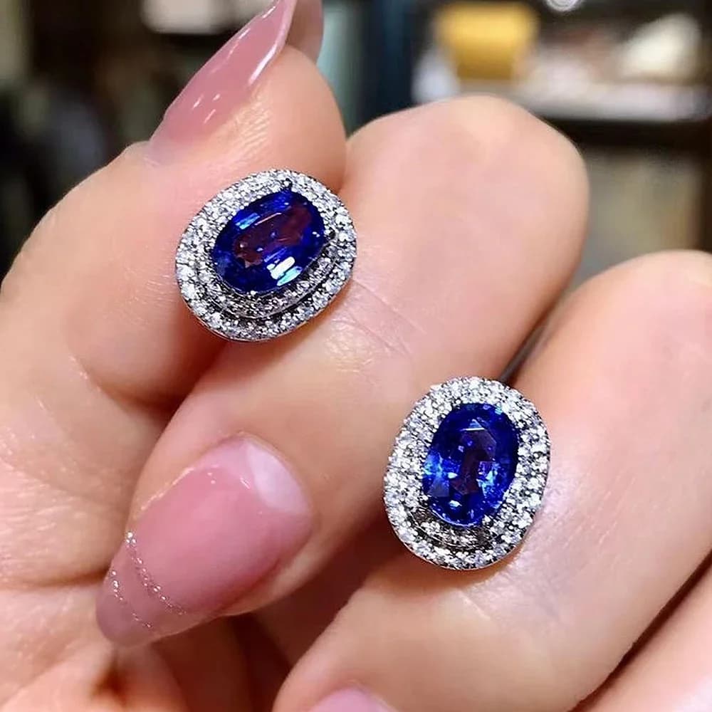 1 paio di orecchini Huitan con zirconi blu scintillanti, orecchini semplici con zirconi a doppio alone di forma ovale, eleganti accessori per piercing alle orecchie da donna, ideali per matrimoni, feste e regali di gioielli per tutti i giorni