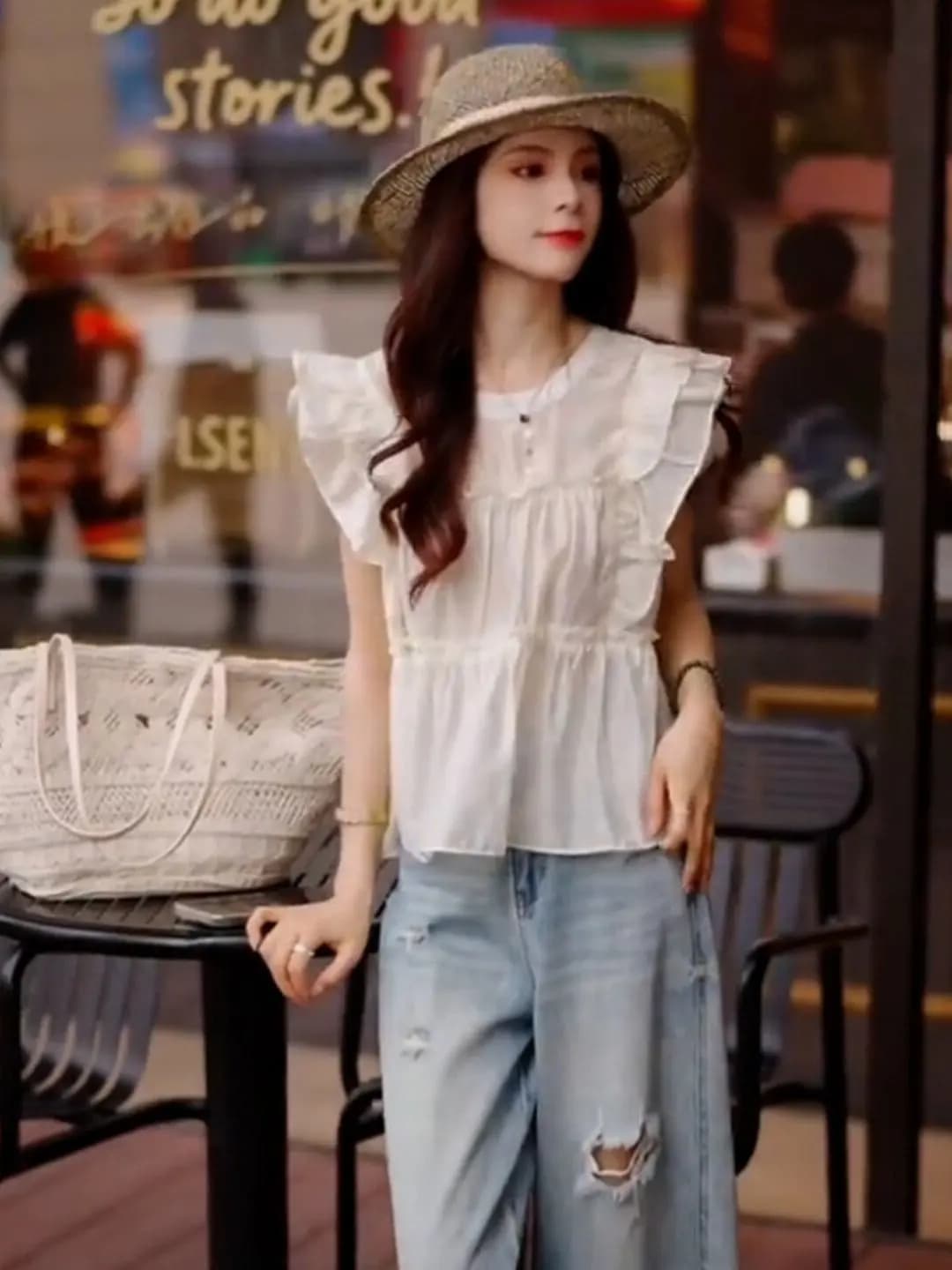 Camicia bianca con maniche a sbuffo stile dolce da donna, nuova moda estiva, top versatile e snellente, traspirante e confortevole in cotone