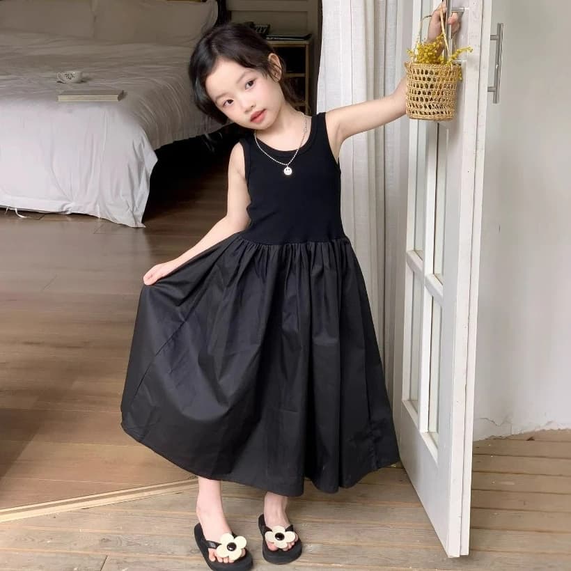 Solid Black 2025 Korean Inspired Beach Dress Girls Backless Sundress Spaghetti Strap Summer Dress for Kids Vacation Wear