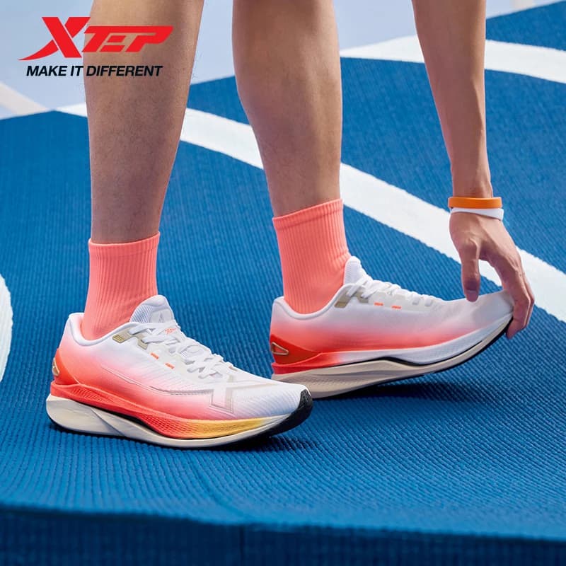 Xtep Tancheng Lite 2.0 MAX Scarpe da corsa per uomo Ammortizzazione Assorbimento degli urti Morbide e traspiranti Scarpe da ginnastica antiscivolo 975219110075