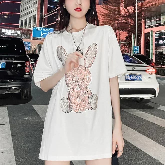 T-shirt casual estiva da donna: maglietta a maniche corte con stampa di cartoni animati con diamanti, per l'ufficio e l'uso quotidiano