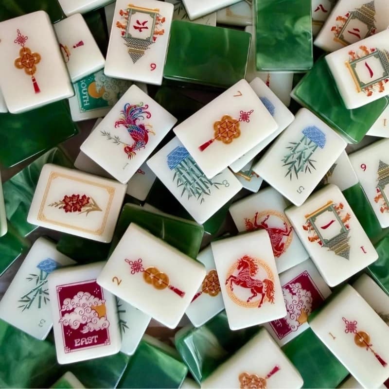 36mm High-End Emerald Green Marble Pattern Acrylic Mahjong Set 160 Luxury Majiang Tiles with 3 Dice 4 Rule Cards for Family Fun
