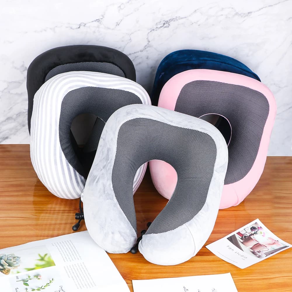 Cuscino Cervicale da Viaggio per Aereo, Cuscino per il Collo in Memory Foam Morbido a Forma di U per Viaggi e Cura della Salute